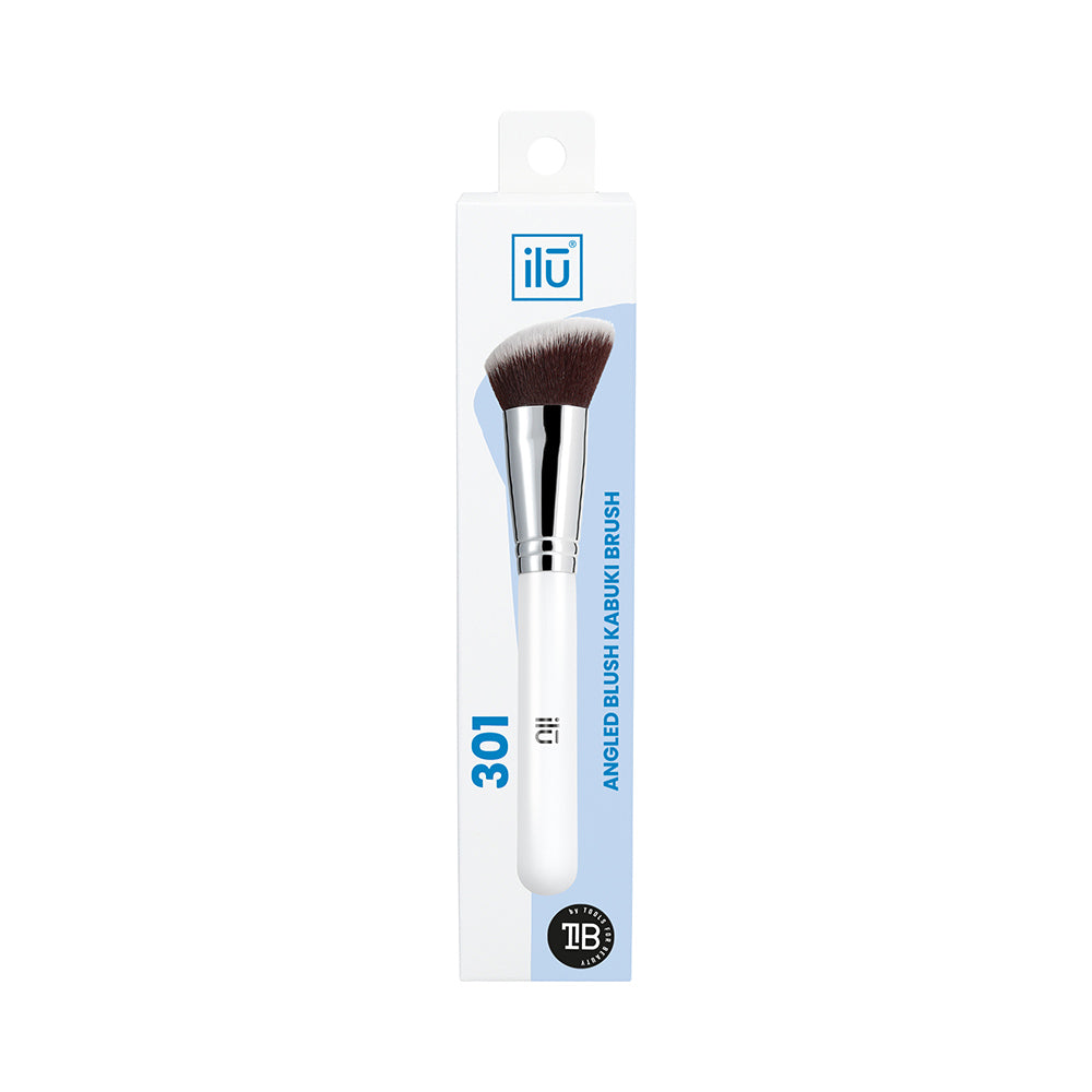 Ilū Make Up Angled Blush Kabuki Brush 301 - pennello angolato da blush