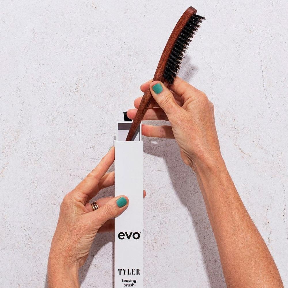 Evo Tyler Teasing Brush - spazzola sottile di definizione
